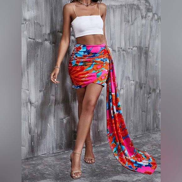 Floral Print Draped Side Multicolor Asymmetrical Wrap Ruched Bodycon Skirt - Picture 4 of 6